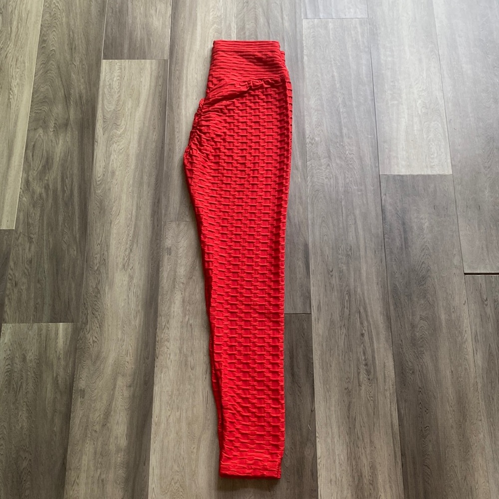 Red Crouched Leggings